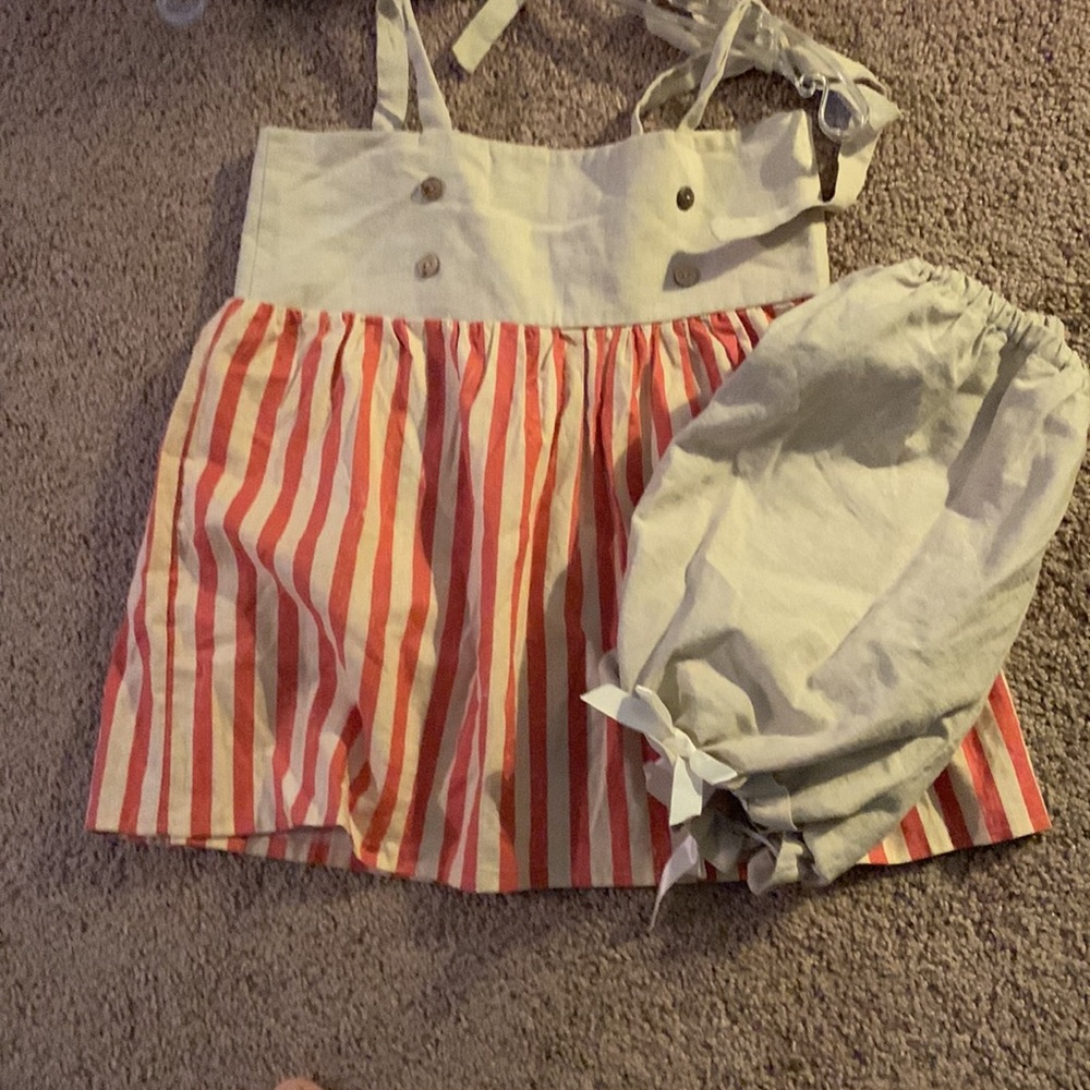 Size  8. Amy Lou